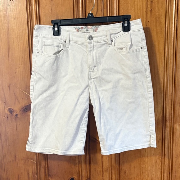Levi's White Denim Shorts - High Rise - Size 10 - Picture 1 of 9
